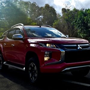 MITSUBISHI TRITON 4x4